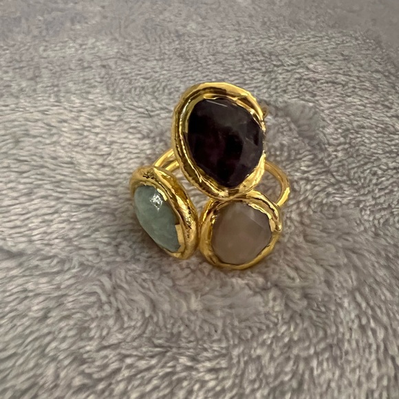 NWT Aria Lattner Trinity Ring in Goldtone Size 6 - Picture 4 of 4